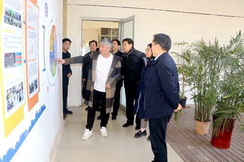 韩军到部分委员企业走访调研