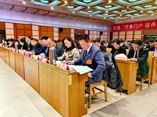 区政协十届三次会议开幕