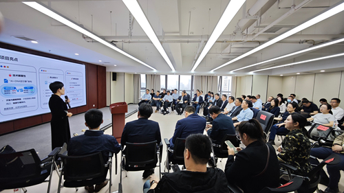 区政协举办政金协同 资本赋能 多元金融服务助力委员企业发展暨“海右路演”走进槐荫区专场活动