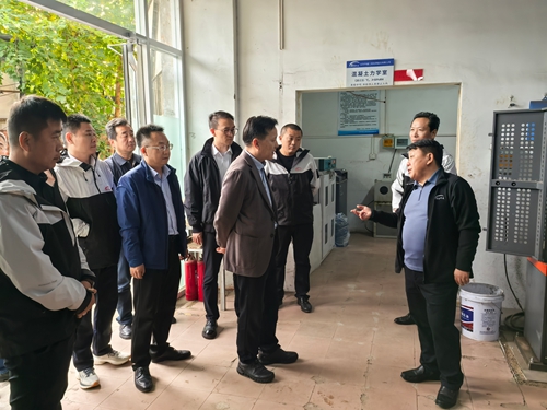 韩军走访调研基层党支部工作联系点