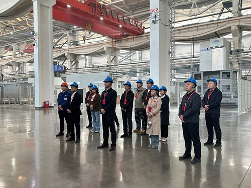 区政协开展“AI赋能助力‘433’现代产业体系实现新突破”商量活动现场调研