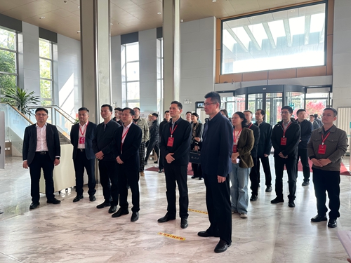 区政协开展“AI赋能助力‘433’现代产业体系实现新突破”商量活动现场调研