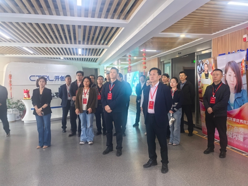 区政协开展“AI赋能助力‘433’现代产业体系实现新突破”商量活动现场调研